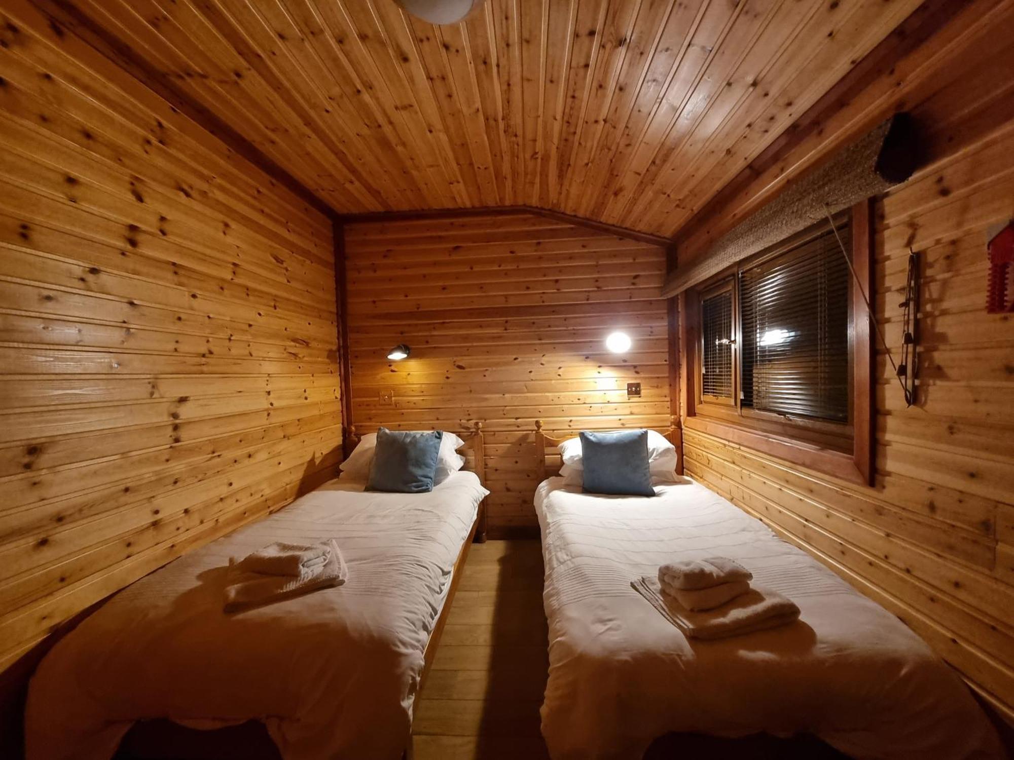 Cairngorm Lodges Aboyne Extérieur photo